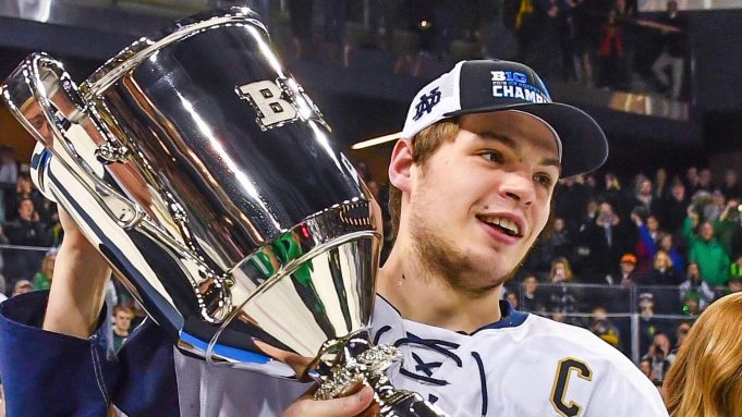 4 espoirs du Canadien batailleront pour accéder au Frozen Four Jake Evans Champion