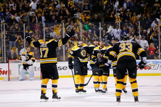 Ce joueur des Bruins vient de signer une extension de contrat